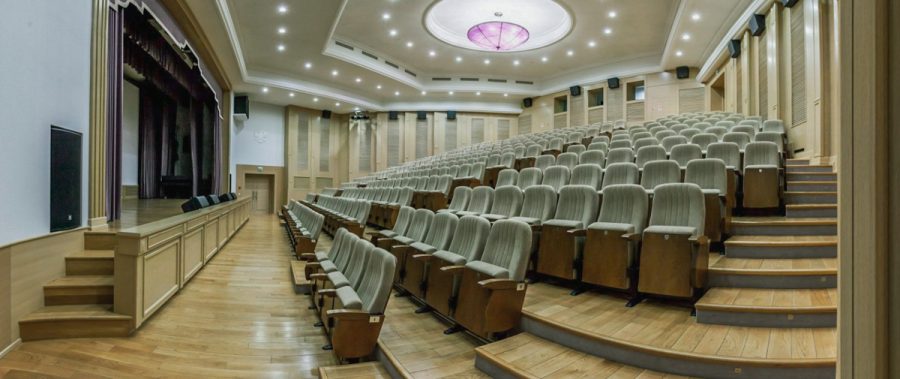 Киноконцертный зал в санатории Заря в городе Кисловодске - фотография