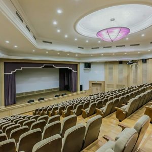 Киноконцертный зал в санатории Заря в городе Кисловодске - фотография