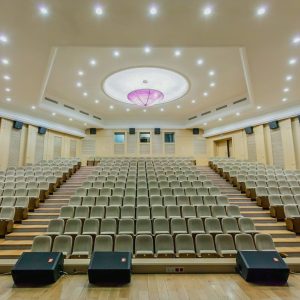 Киноконцертный зал в санатории Заря в городе Кисловодске - фотография