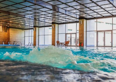 Бассейн в санатории Заря в городе Кисловодске - фотография