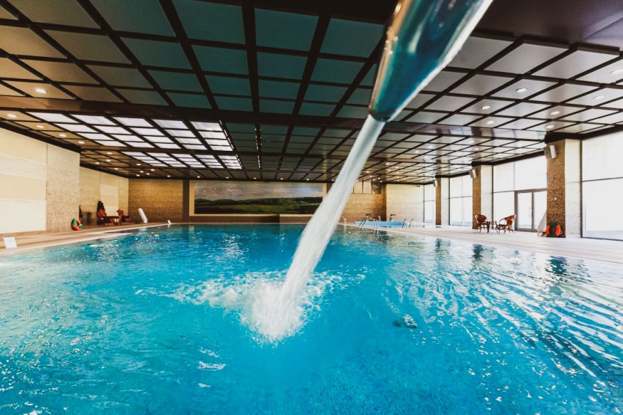 Бассейн в санатории Заря в городе Кисловодске - фотография