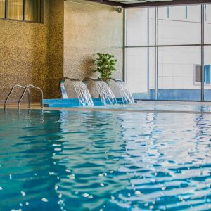 Бассейн в санатории Заря в городе Кисловодске - фотография