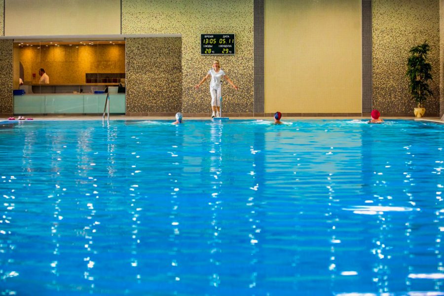 Бассейн в санатории Заря в городе Кисловодске - фотография