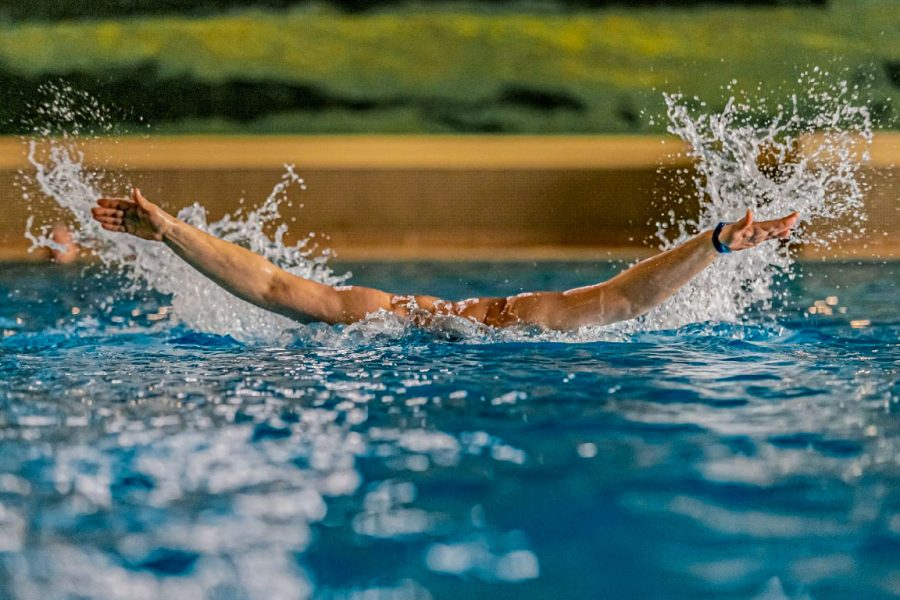 Бассейн в санатории Заря в городе Кисловодске - фотография