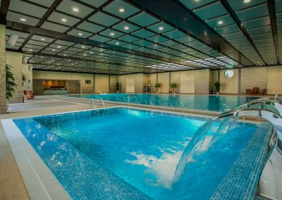 Бассейн в санатории Заря в городе Кисловодске - фотография