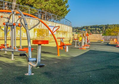 Тренажерная уличная площадка в санатории Заря в городе Кисловодске - фотография