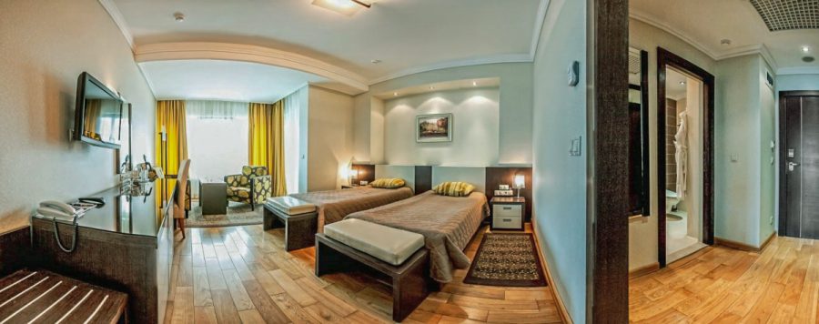 Двухместный номер в санатории Заря в городе Кисловодске - фотография