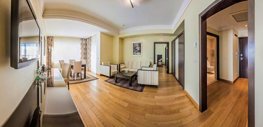 Двухкомнатный люкс в санатории Заря в городе Кисловодске - фотография