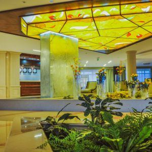 Центральный холл в санатории Заря в городе Кисловодске - фотография