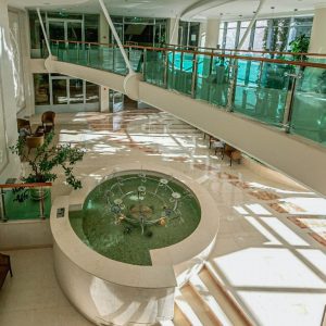 Фонтан в санатории Заря в городе Кисловодске - фотография