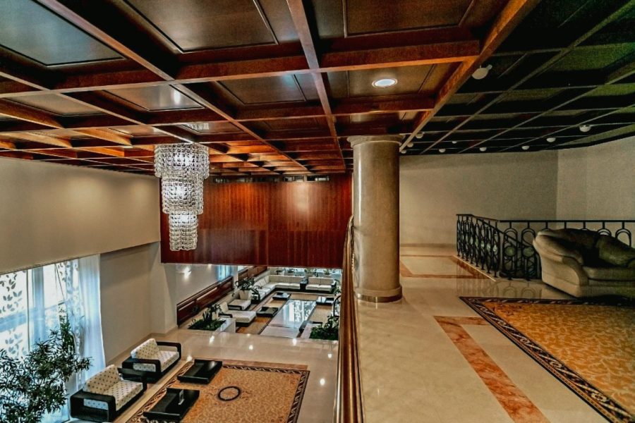 Холл в санатории Заря в городе Кисловодске - фотография