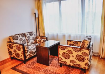 Двухместный номер в санатории Заря в городе Кисловодске - фотография