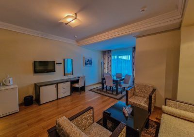 Двухкомнатный люкс в санатории Заря в городе Кисловодске - фотография