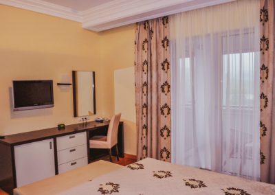 Двухкомнатный люкс в санатории Заря в городе Кисловодске - фотография