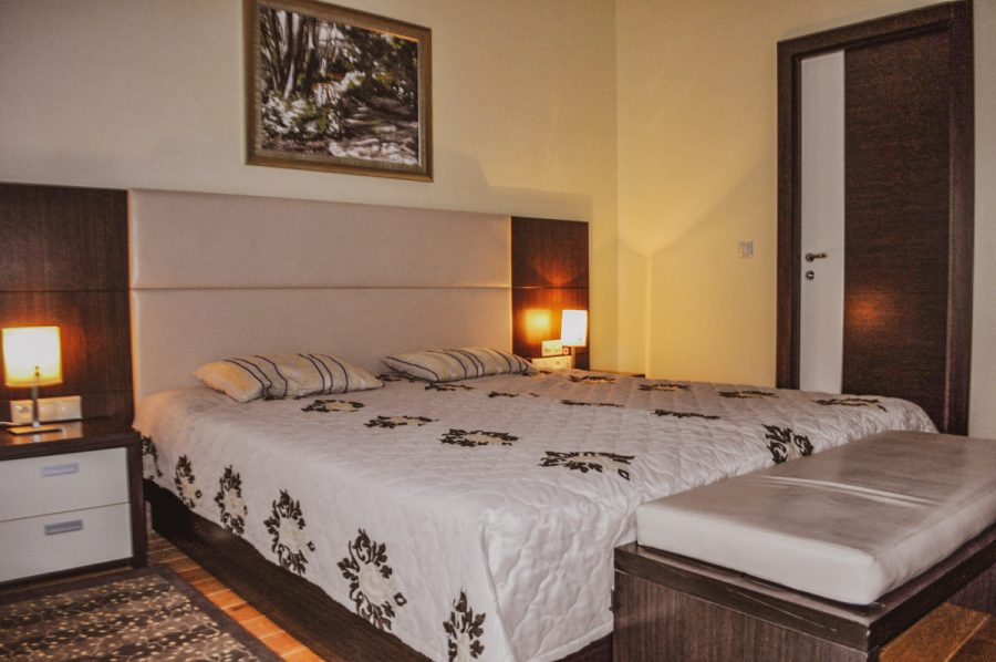 Двухкомнатный люкс в санатории Заря в городе Кисловодске - фотография