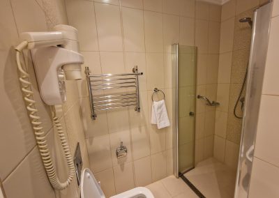 Двухкомнатный люкс в санатории Заря в городе Кисловодске - фотография