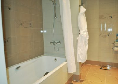 Двухкомнатный люкс в санатории Заря в городе Кисловодске - фотография