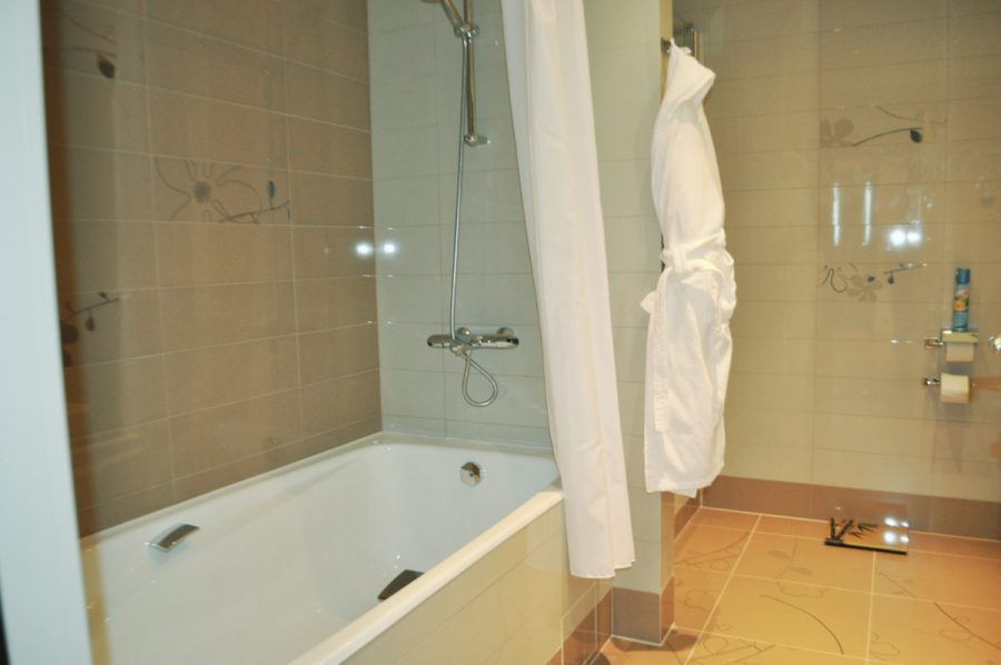 Двухкомнатный люкс в санатории Заря в городе Кисловодске - фотография