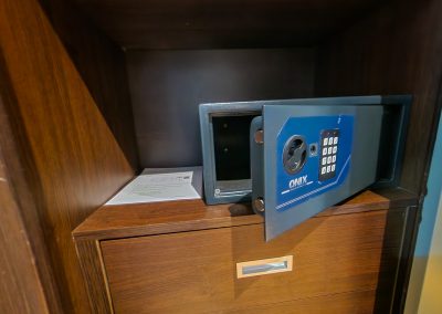 Одноместный номер в санатории Заря в городе Кисловодске - фотография