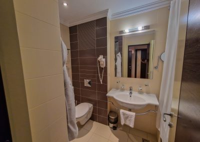 Одноместный номер в санатории Заря в городе Кисловодске - фотография