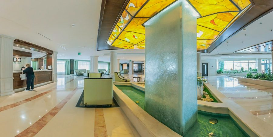 Ресепшн в санатории Заря в городе Кисловодске - фотография