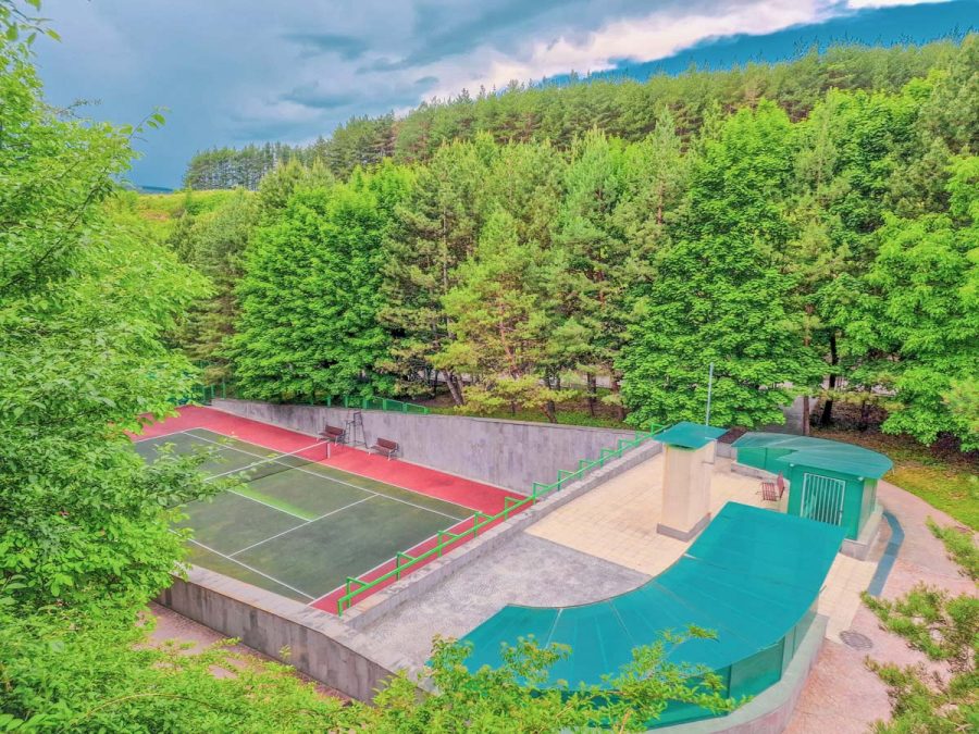 Спортплощадка в санатории Заря в городе Кисловодске - фотография