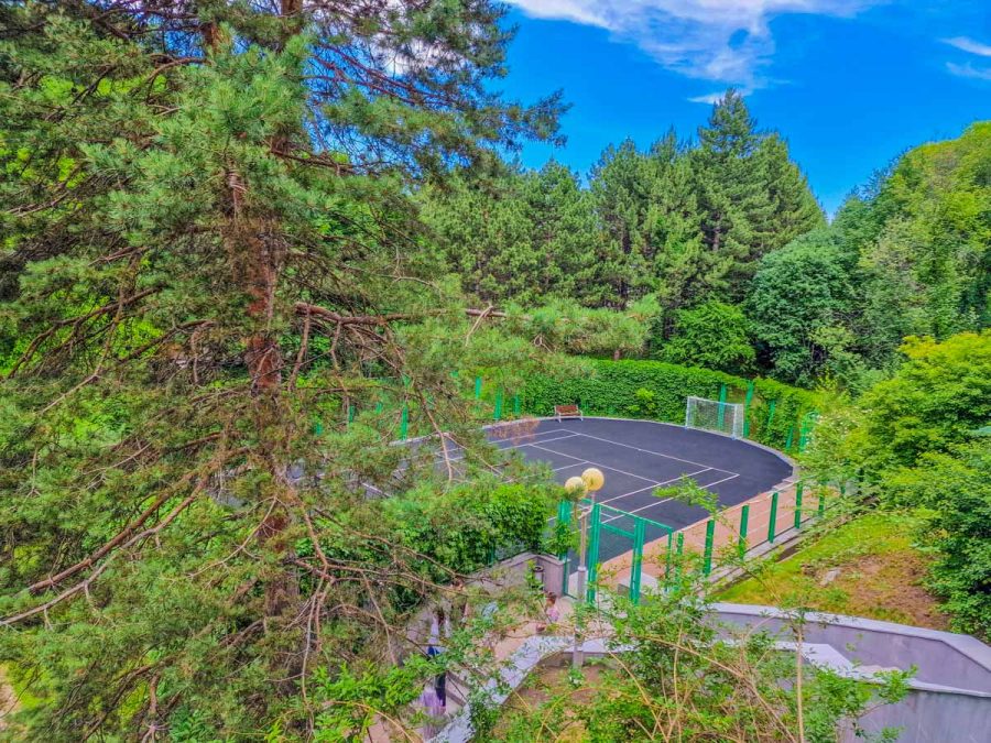 Спортплощадка в санатории Заря в городе Кисловодске - фотография