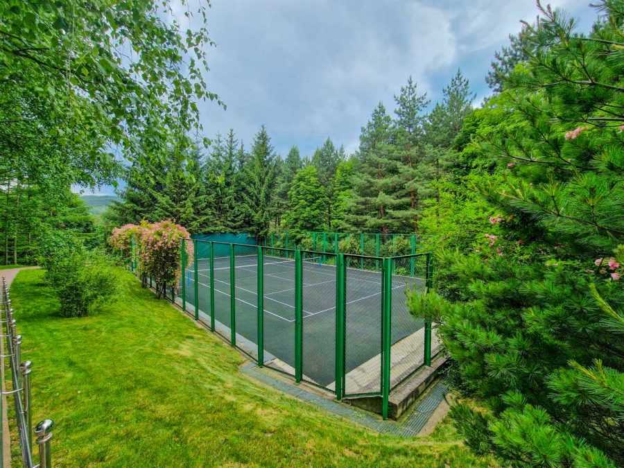 Спортплощадка в санатории Заря в городе Кисловодске - фотография