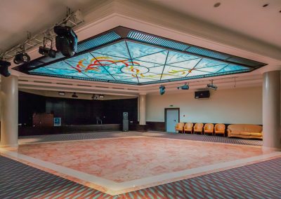 Танцевальный зал в санатории Заря в городе Кисловодске - фотография