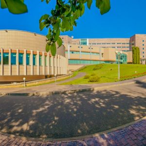 Территория в санатории Заря в городе Кисловодске - фотография