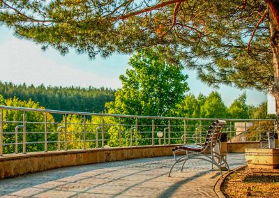 Территория в санатории Заря в городе Кисловодске - фотография